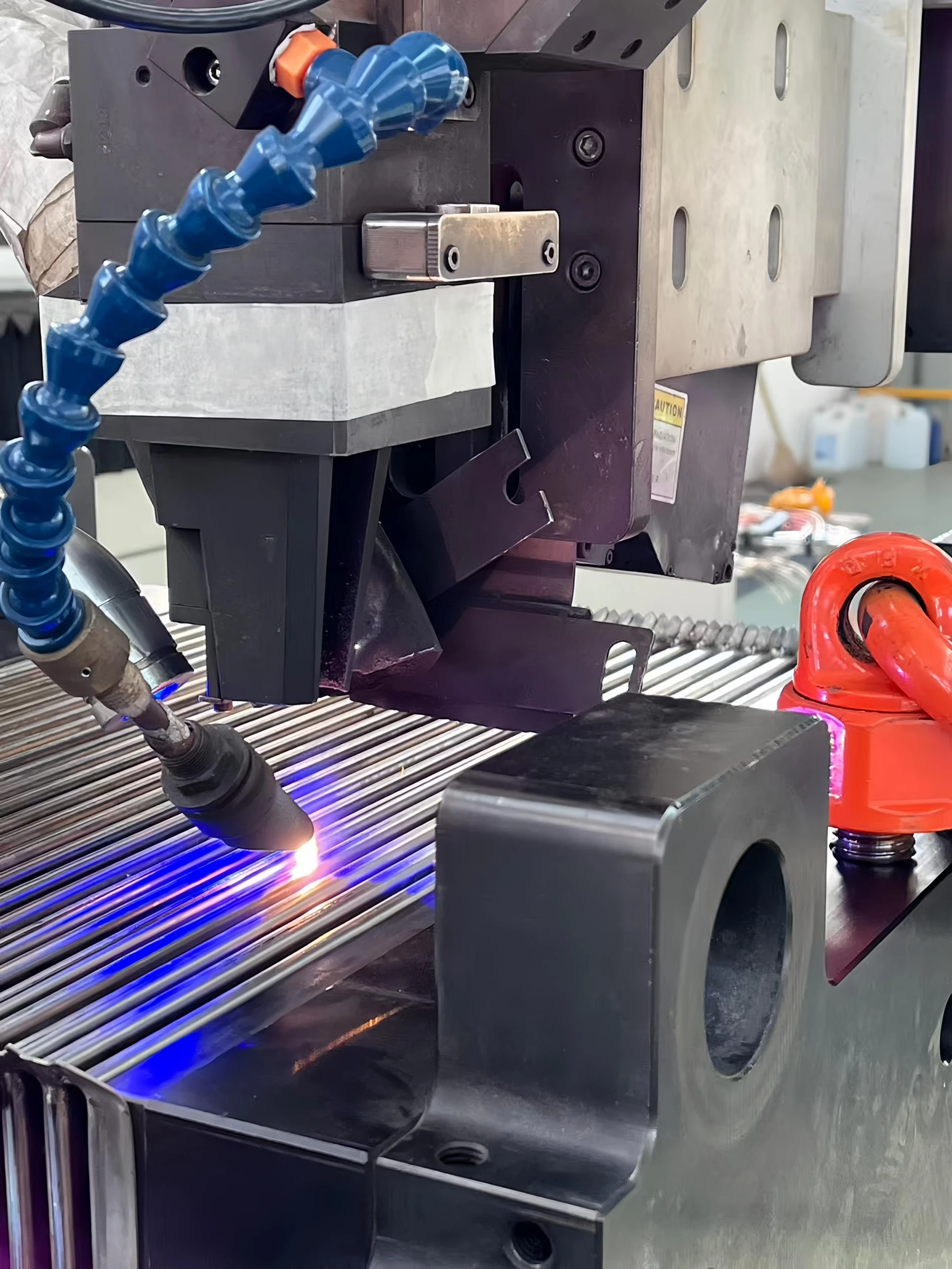 Welding the plate pack